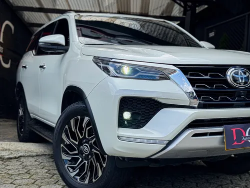 Toyota Fortuner Srv 2.4 At 2022 Especial