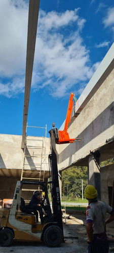Imagen 7 de 8 de Grúa Regulable Para Autoelevador-sin Iva-