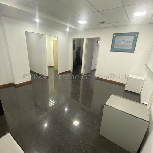 Alquiler Oficina Prados Del Este. Mls #24´-17007