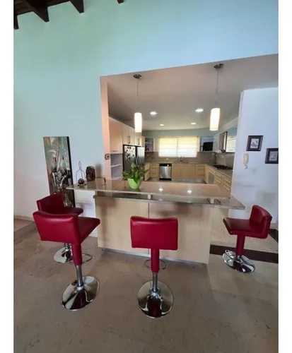 Vendo Casa 320m2 La Tahona 2325