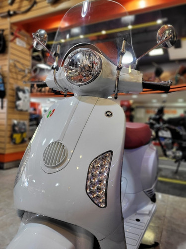 Imagen 9 de 11 de Motomel Strato Euro 150 Okm Tamburrino Motos