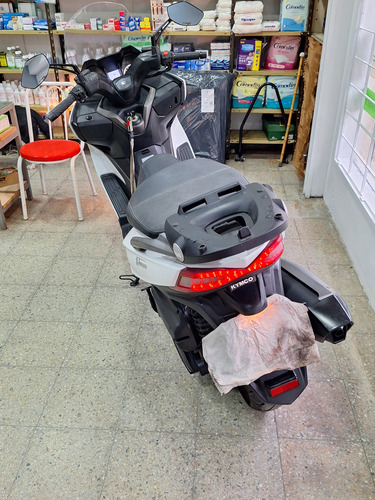 Kymco X-town 250i. Impecable. Incluye Baúl Trasero Y 3 Casco