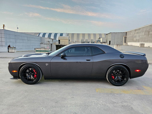 Dodge Challenger 6.2 Srt Hellc At