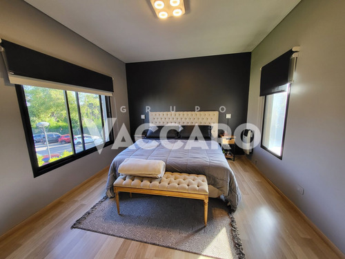 Venta Duplex Moreno Barrio Cerrado