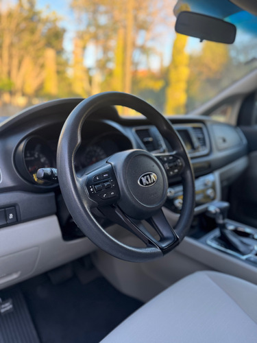 Kia Sedona 2.0 Lx At