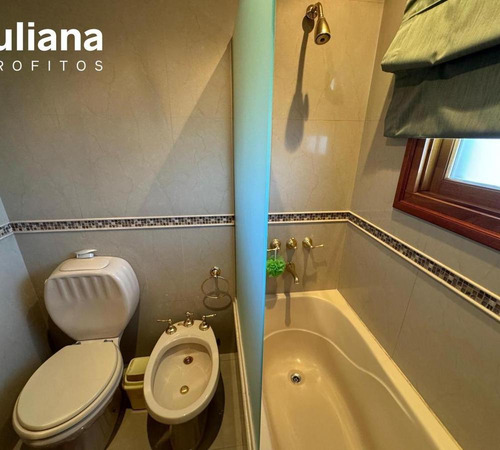 Casa Impontente Seis Ambientes Con Pileta - Quilmes