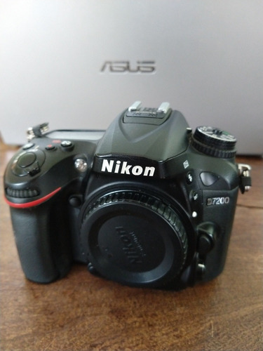 Nikon D7200
