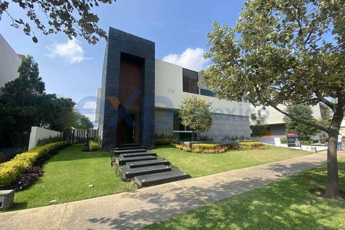 Elevate Your Lifestyle! Luxury House For Sale Zapopan, Jal.