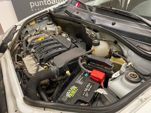 Imagen 12 de 14 de Renault Kangoo 2016 1.6 Furgon Ph3 Confort 1plc