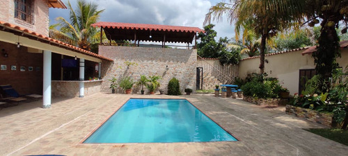 Aguirre Casa De Campo Amoblada Paola C