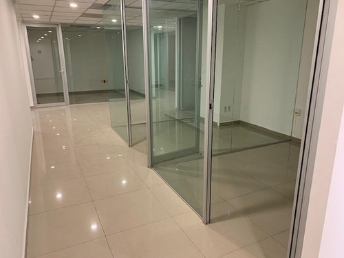Anzures, Oficina 242m2 Completamente Acondicionad, 7 Amplios Privados, Sala De Juntas, Amplias Áreas Abiertas De Trabajo, 2 Estacionamientos, 2 Baños, Área De Cocina. Excelente Ubicación, Muy Cerca D