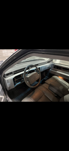 Cadillac Deville,