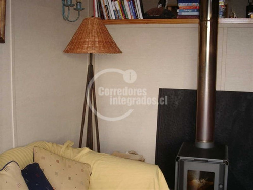 Casa En Venta De 5 Dorm. En Pucón