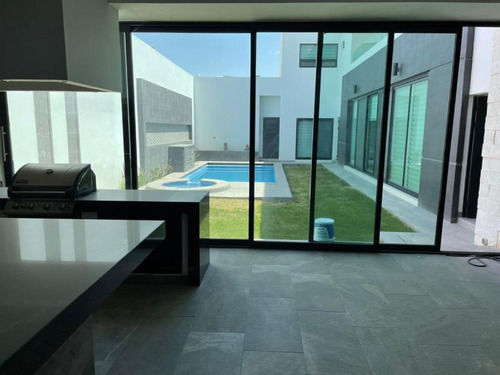 Casa En Venta En Residencial Alpes, Torreón, Coahuila De Zaragoza