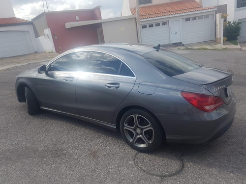 Imagen 4 de 14 de Mb Cla 200 2013 Gris