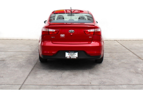 Imagen 7 de 15 de Kia Rio