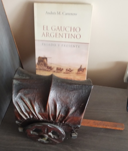 Carreta Antigua Adorno Gauchesco Con Libro De Regalo (Usado)