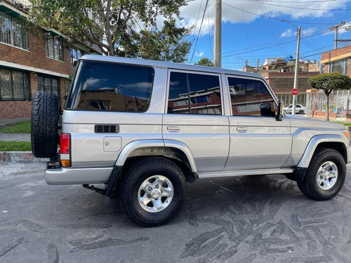 Land Cruiser Blindado