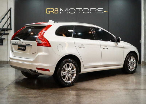 Imagem 4 de 15 de Volvo Xc60 T5 Momentum 2.0 Turbo Awd