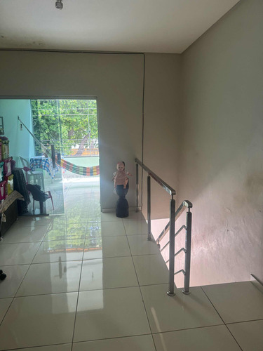 Garagem,sala De Está E Cozinha E Muro 1 Suíte E Quarto
