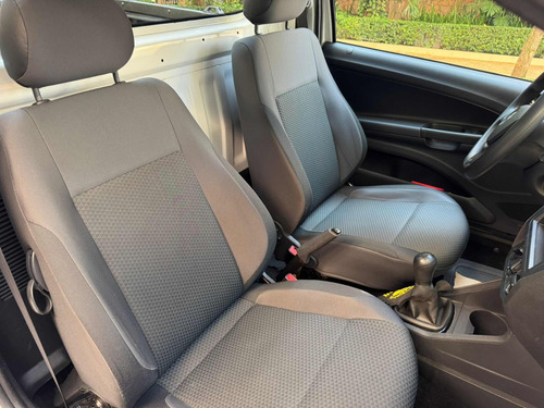 Volkswagen Saveiro 1.6 Robust Cab. Simples Total Flex 2p