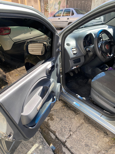 Fiat Uno 1.0 Vivace Celeb. Flex 5P