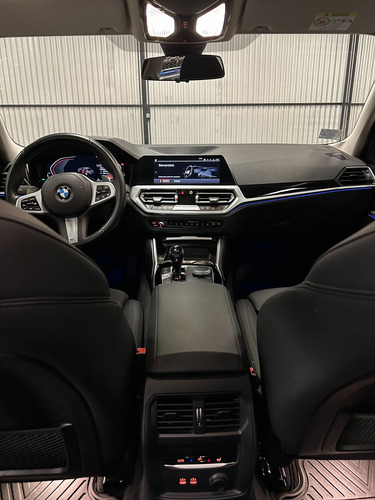 BMW Serie 3 3.0 330i Sedan Sport Line 252cv