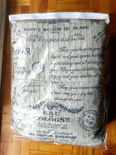 Imagen 5 de 7 de Bolsa De Acolchados Pvc Con Cierre Y Manija