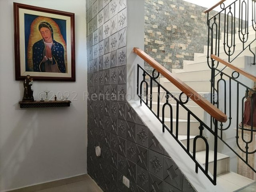 Imagen 28 de 29 de Hermoso Townhouse En Mañongo Naguanagua, El Inmueble Cuenta Con Planta Electrica 100%, Pozo De Agua, 3 Habitaciones, 3 Baños, 2 Puestos De Estacionamiento, Se Vende Semi Amoblado
