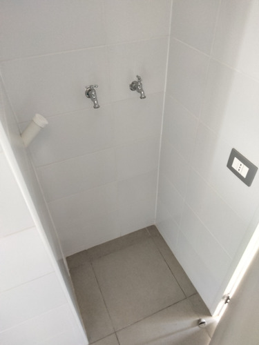 ** Piso 5. Gcomunes Bajos!** 1 Hab / 1 Baños, Oriente