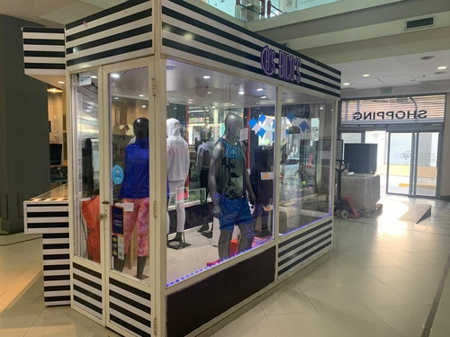 Imagen 4 de 12 de Góndola Stand En Centro Comercial De Pilar Centro