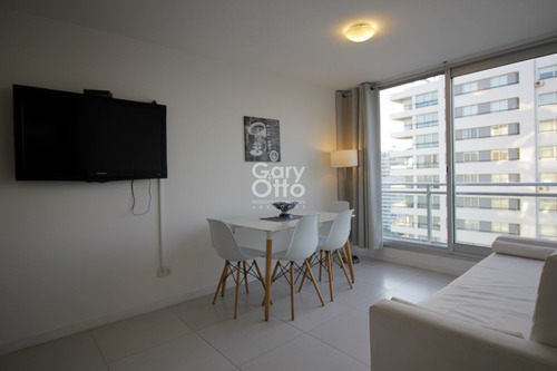 Imagen 3 de 14 de Vendo Apartamento De 1 Dormitorio, Piso Alto, En Zona Roosevelt, Punta Del Este.