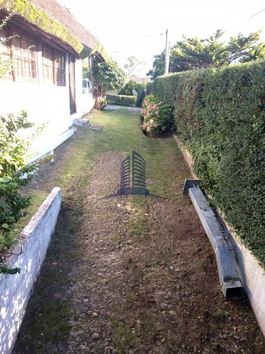 Casa En Venta En Pinares!!- Ref: 1360