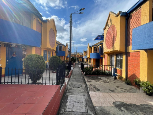 ¡oportunidad Única! Casa Remodelada Y Amoblada En Conjunto Cerrado Asturias Popayán