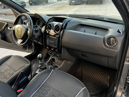 Renault Duster Oroch 2.0 16v Outsider