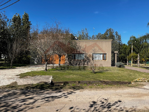 Casa 4 Dormitorios Con Pileta En Venta - Barrio Cerrado Leufu - Kiñe , Termas Del Salado - General Belgrano.