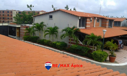 Imagen 11 de 12 de En Venta Town House En Obra Gris, En Palma Real, Loma Real