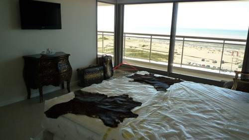 Apartamento En Brava, 3 Dormitorios *- Ref: 1291