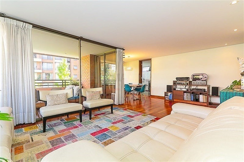 Departamento En Venta De 4 Dorm+2 Est+1 Bod En Las C