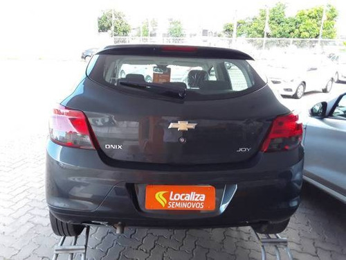 Imagem 3 de 10 de Chevrolet Onix 1.0 Mpfi Joy 8v Flex 4p Manual