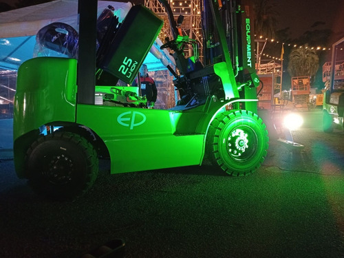 Autoelevador /montacarga 2.5 Diesel Ep Forklift
