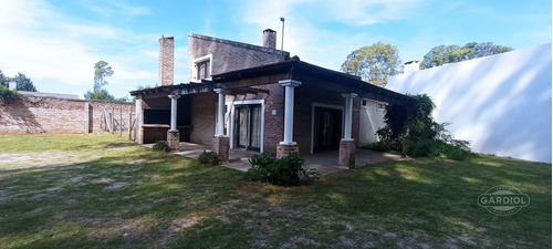 Alquiler De Casa 3 Dormitorios - Balneario Ferrando , Colonia