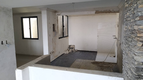Imagen 10 de 25 de Townhouse Obra Blanca Con Terraza En Lomas Alto Lomas Del Este Valencia Nf 157068