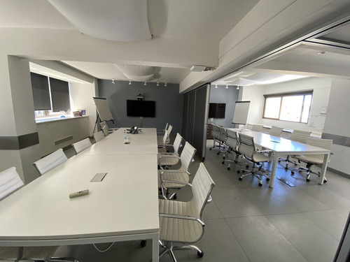 Oficina En Venta O Alquiler - Centro, Av Corrientes - 3 Cocheras 670m2, Posibilidad De Dividir