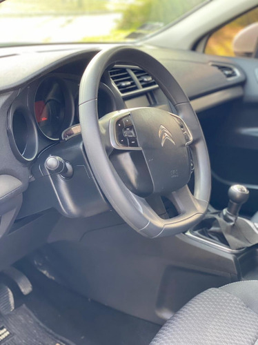 Imagen 14 de 15 de Citroën C4 Lounge 2015 2.0 Origine