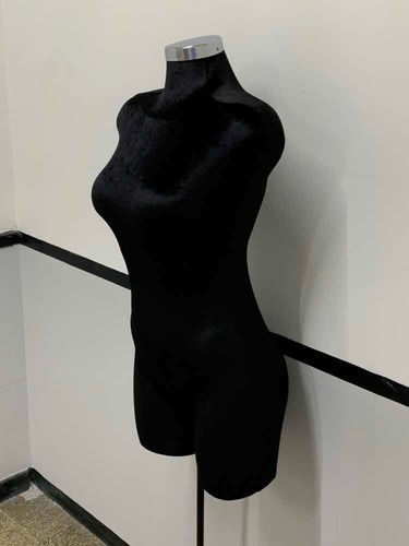 Imagen 2 de 5 de Maniqui 3/4 Dama Con Base