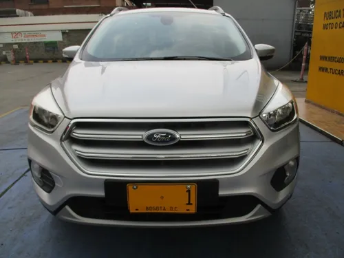Ford Escape Titanium 4x4 2000cc At Aa