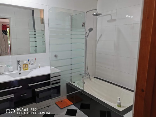 Excelente Casa En Bahía Chila Con Lancha Incluida