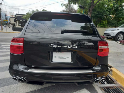 Imagen 5 de 13 de Porsche Cayenne 4.8 Turbo Tiptronic At