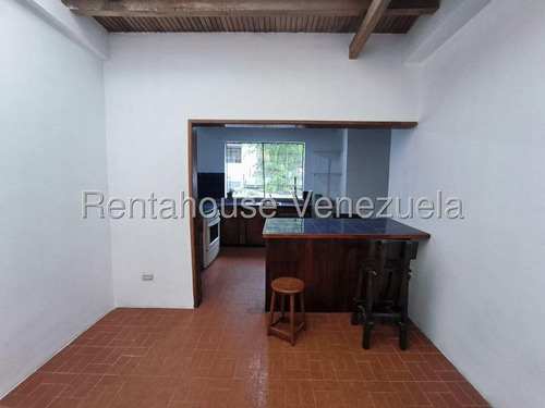 Alquiler - Anexo Residencial - La Trinidad Mls: 25-9673 S.m.